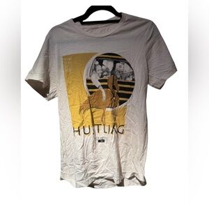 “Hustling” White and Yellow Graphic Men's T-Shirt